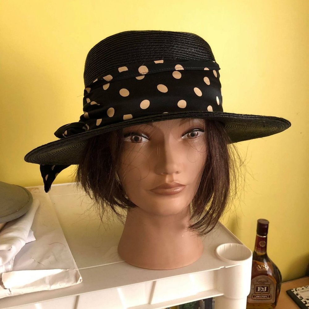 Woman’s Hat by Viki